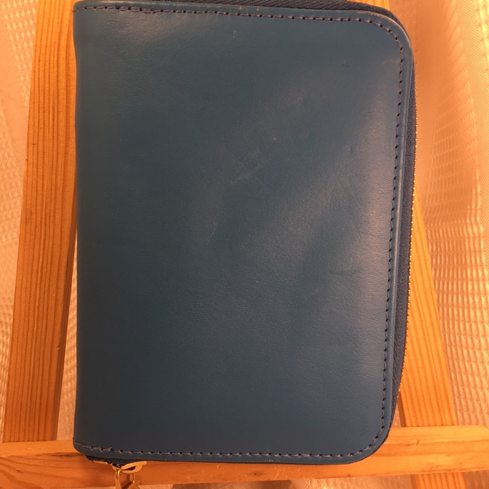 Levenger by Tusting leather ziparound wallet/pouch - Picture 4 of 8